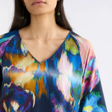 ELK Moda V Neck Top