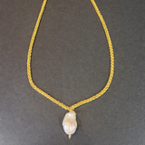 ELFY Baroque Style Pearl and Gold Necklace